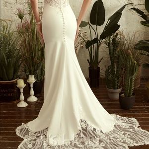 Élégant ivory wedding gown